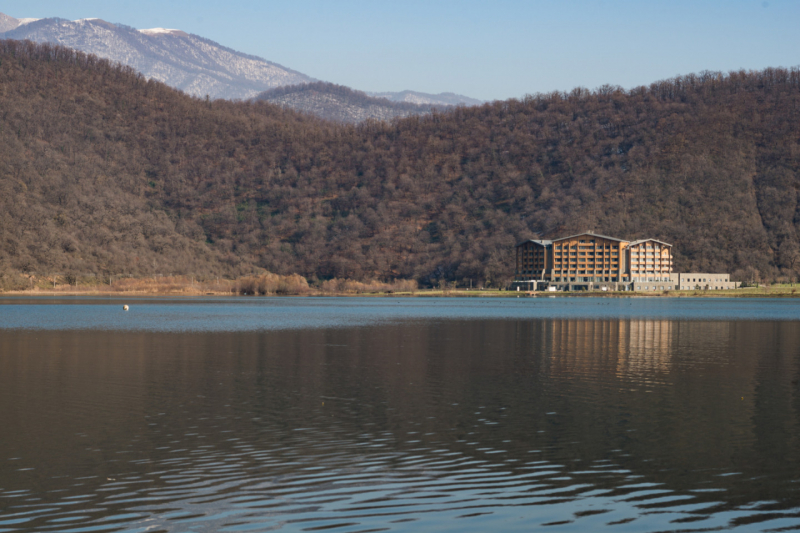 Перезагрузиться в горах Азербайджана: курорт Chenot Palace Gabala