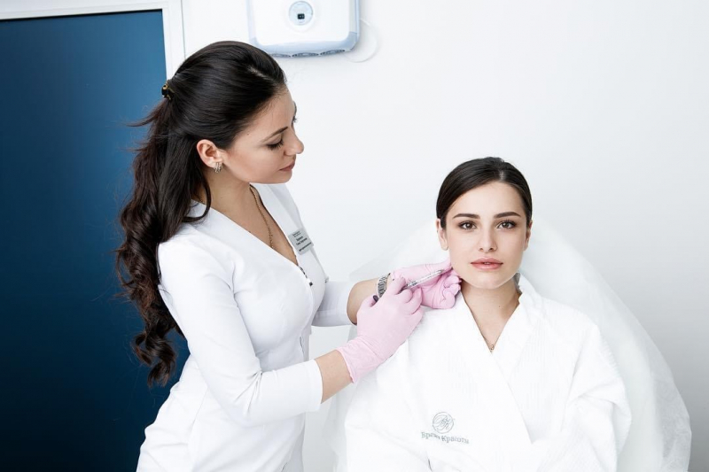 Специалисты клиники «Время Красоты» — о лучших методиках омоложения кожи