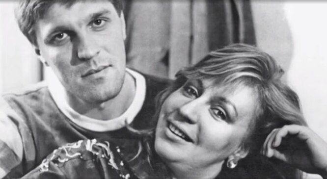 «У нас был интим в общежитии»: бывший муж Марины Голуб обвинил вдову Караченцова