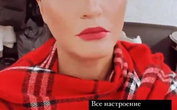 «Развратница?»: певица Слава с обнаженной грудью спровоцировала скандал