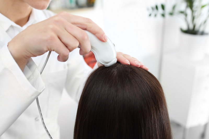Трихолог — о выпадении волос, правильном уходе и плазмотерапии
