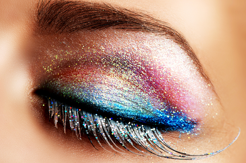 Как сделать яркий макияж: тренды, идеи и советы эксперта